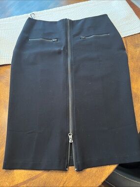 Romeo & Juliet Couture Black Zip-Front Pencil Skirt